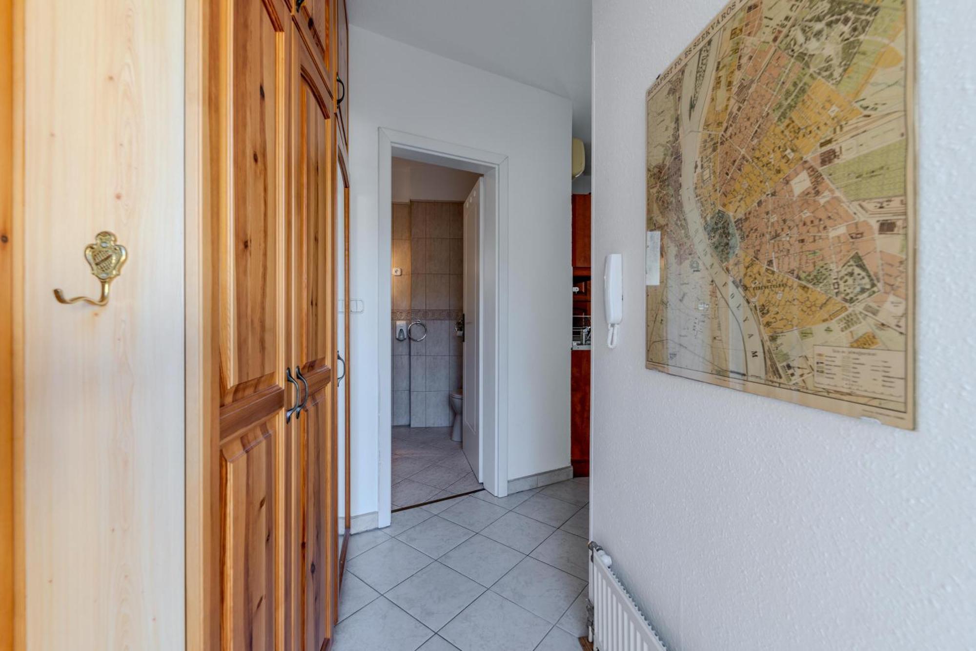 Cozy Flat In The Heart Of Buda Budapesta Exterior foto