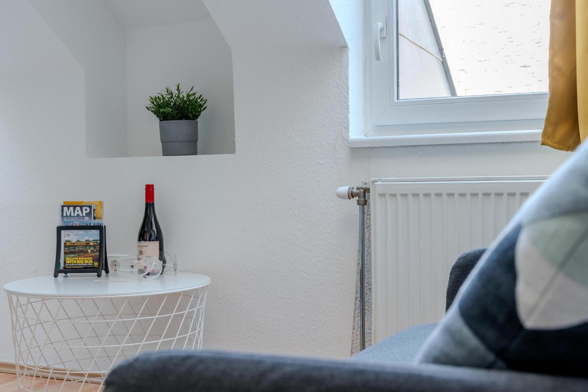 Cozy Flat In The Heart Of Buda Budapesta Exterior foto